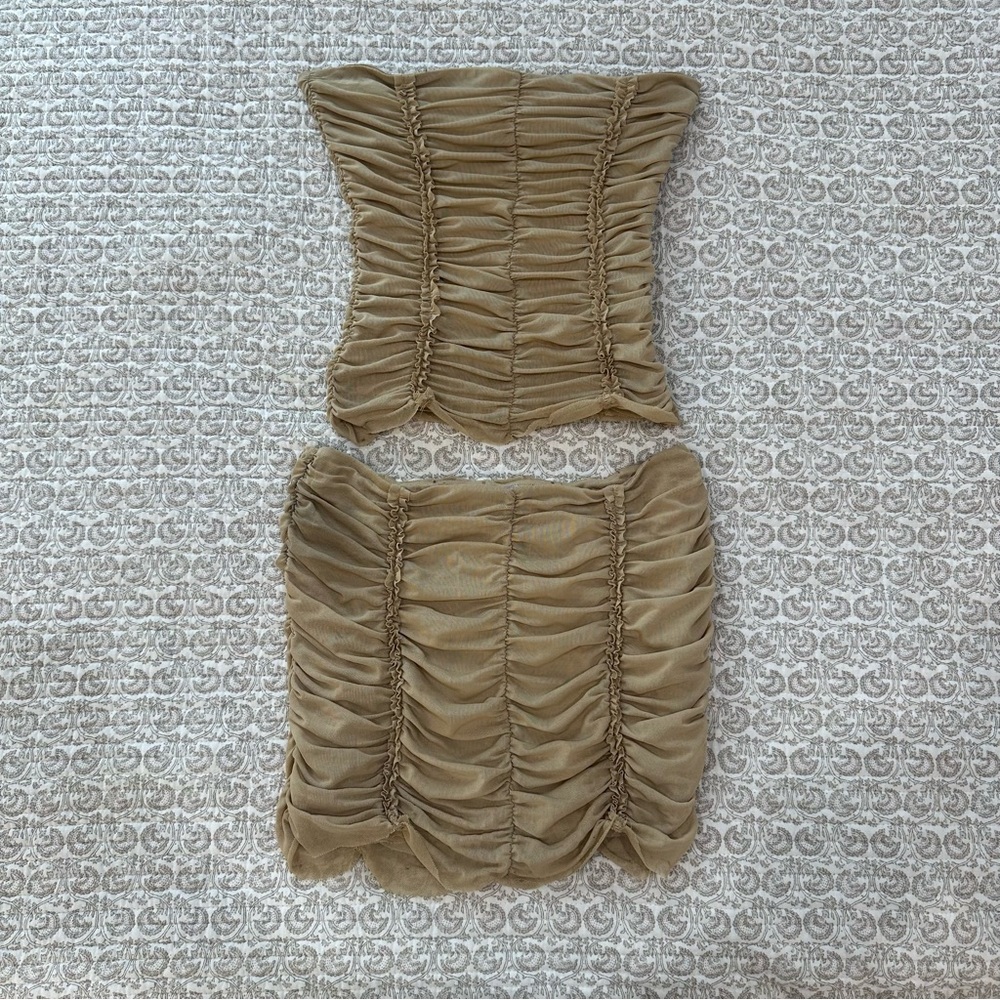 IAMGIA Ruched Tube Top - Picture 2 of 7